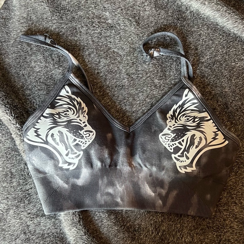 Size small black and white darc sport sports bra
